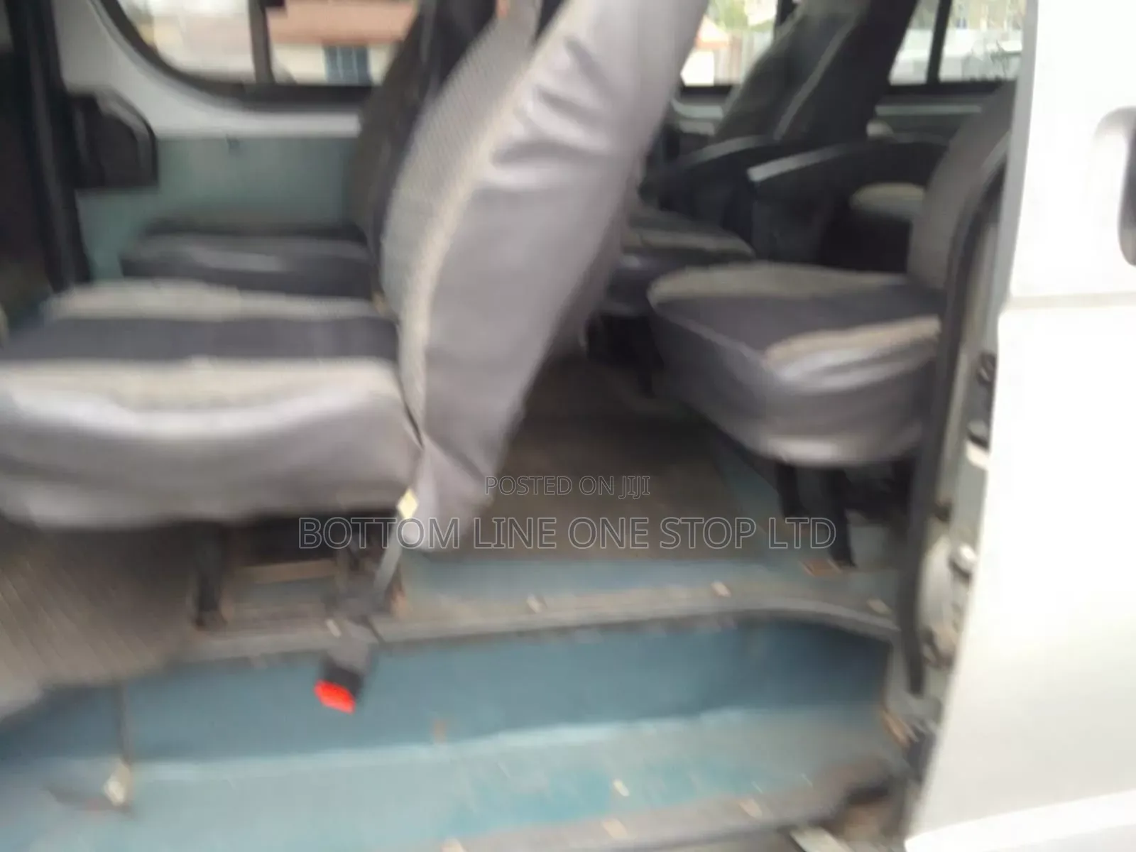 Toyota HiAce 2014 Silver