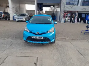 Toyota Vitz 2014 Blue