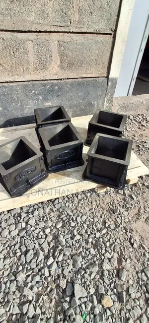 Cast Iron Concrete Cube Mould – Heavy Duty Concrete Testing Mould