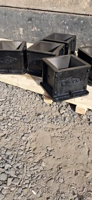 Cast Iron Concrete Cube Mould – Heavy Duty Concrete Testing Mould