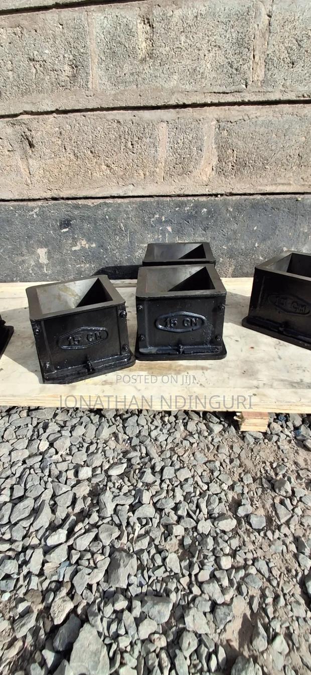 Cast Iron Concrete Cube Mould – Industrial Concrete Test Mould