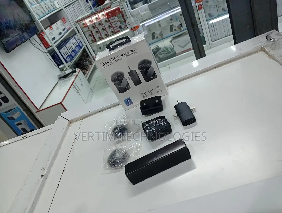 F11 Professional Wireless Lavalier Mic for Video Recording