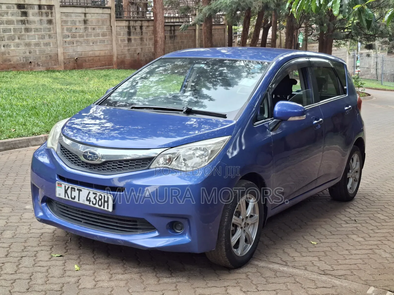 Toyota Ractis 2011 Blue