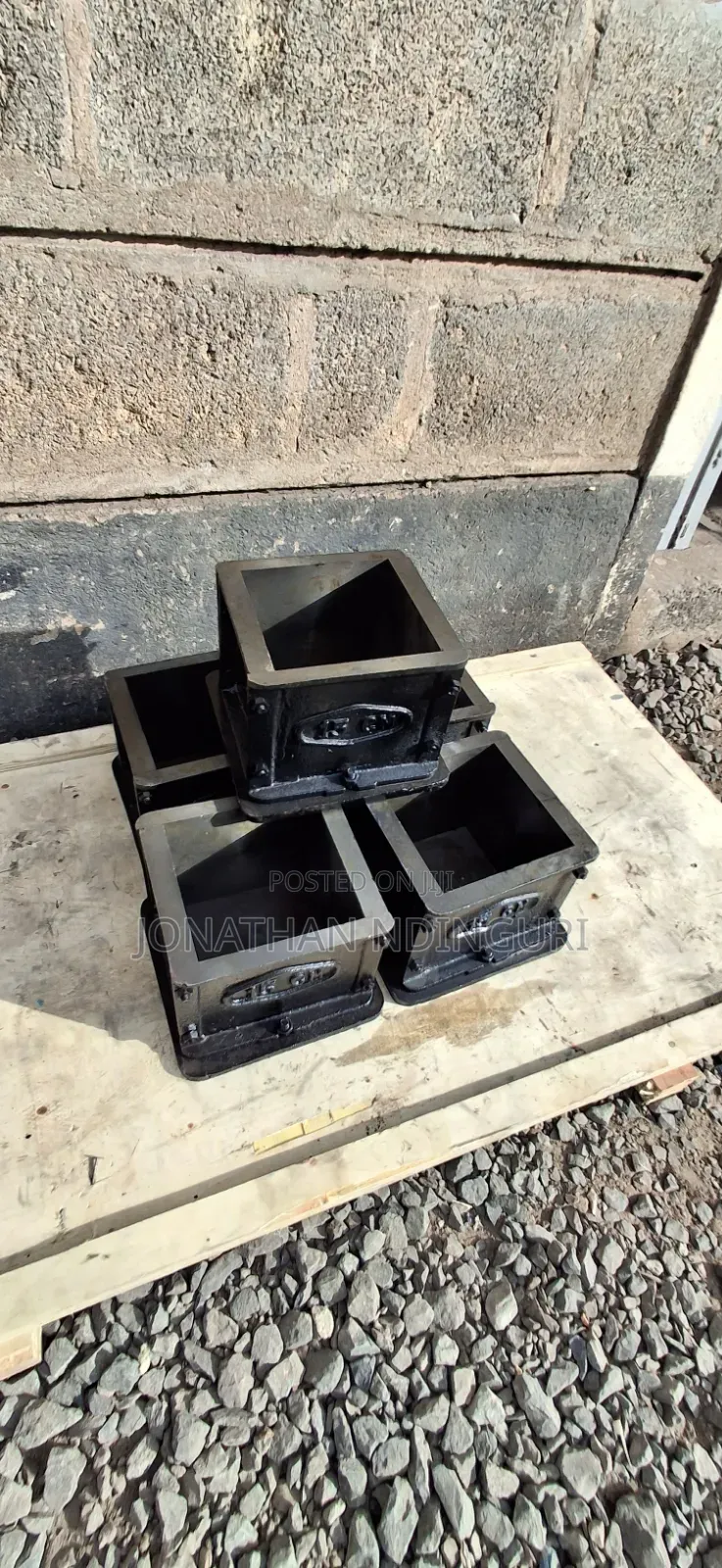 Cast Iron Concrete Cube Mould – Precision Concrete Sample Mould