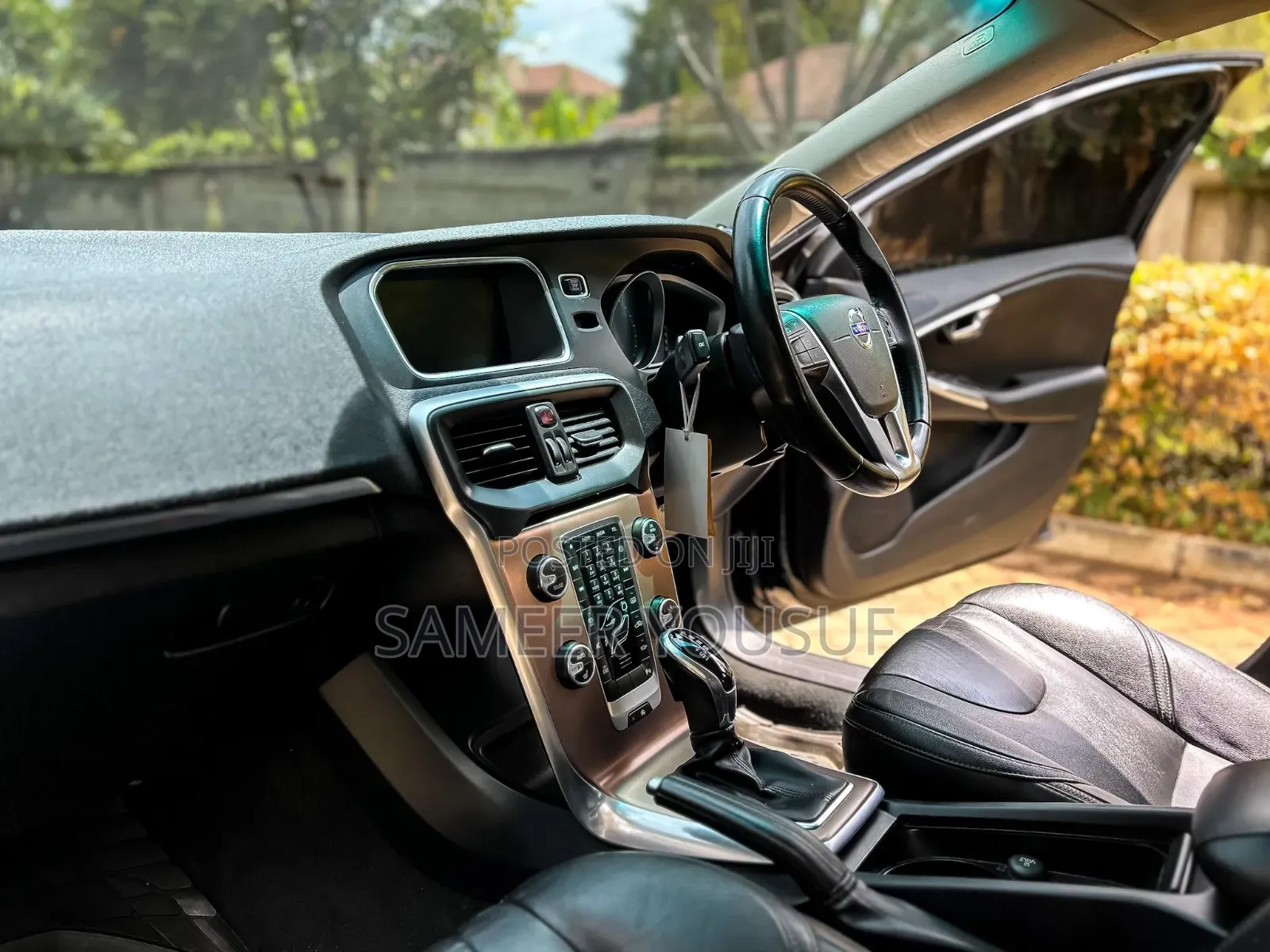 Volvo V40 2018 Black