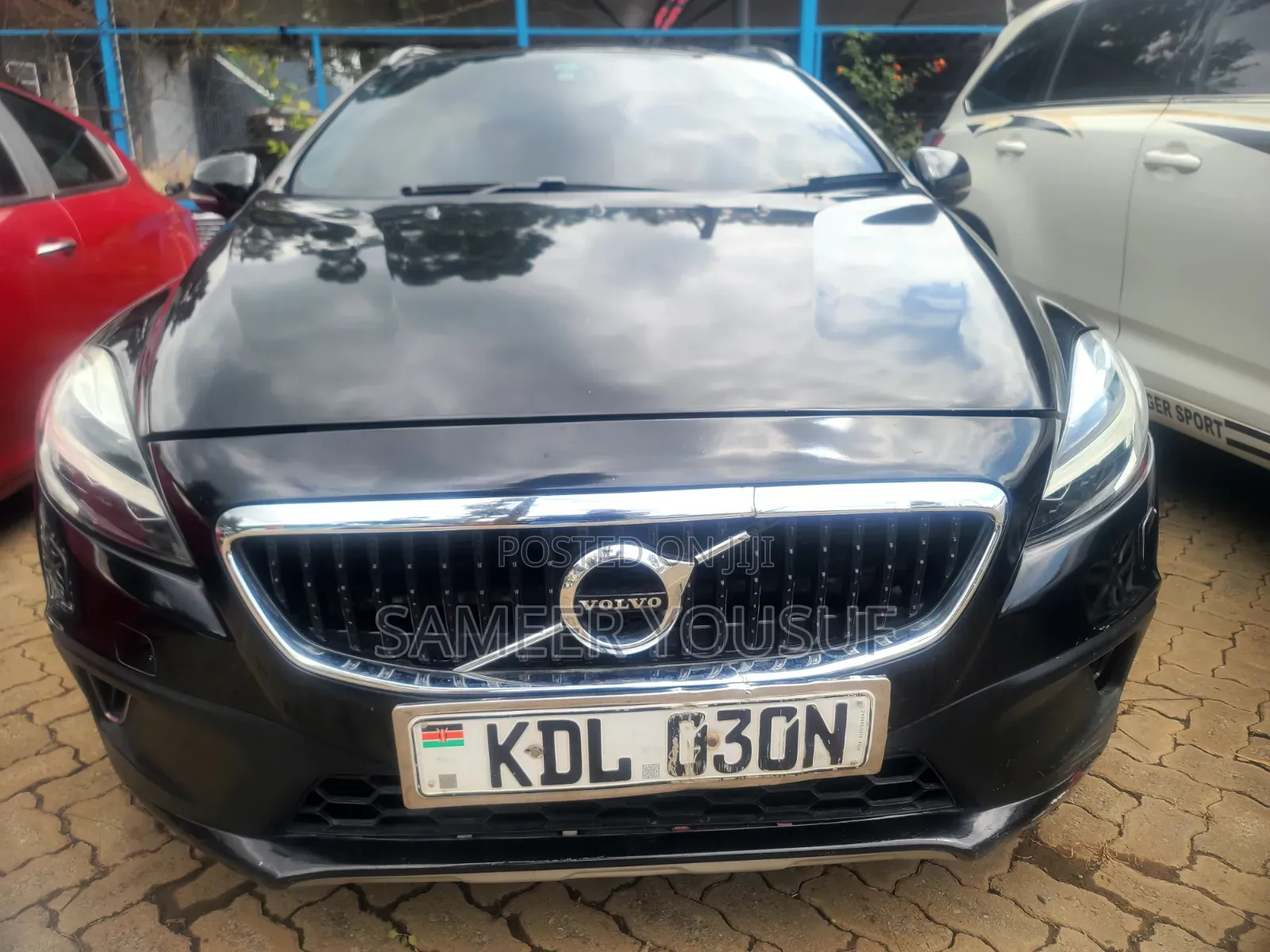 Volvo V40 2018 Black