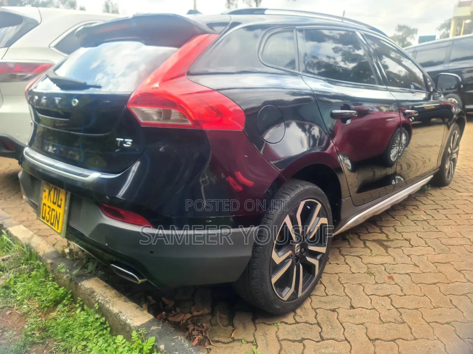 Volvo V40 2018 Black