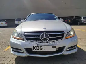 Mercedes-Benz C200 2014 Silver