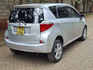 Toyota Ractis 2013 Silver