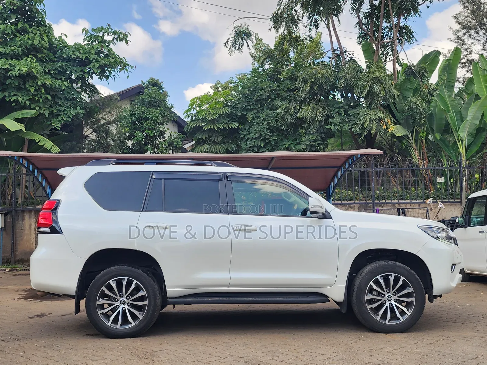 Toyota Land Cruiser Prado 2.7 2019 White