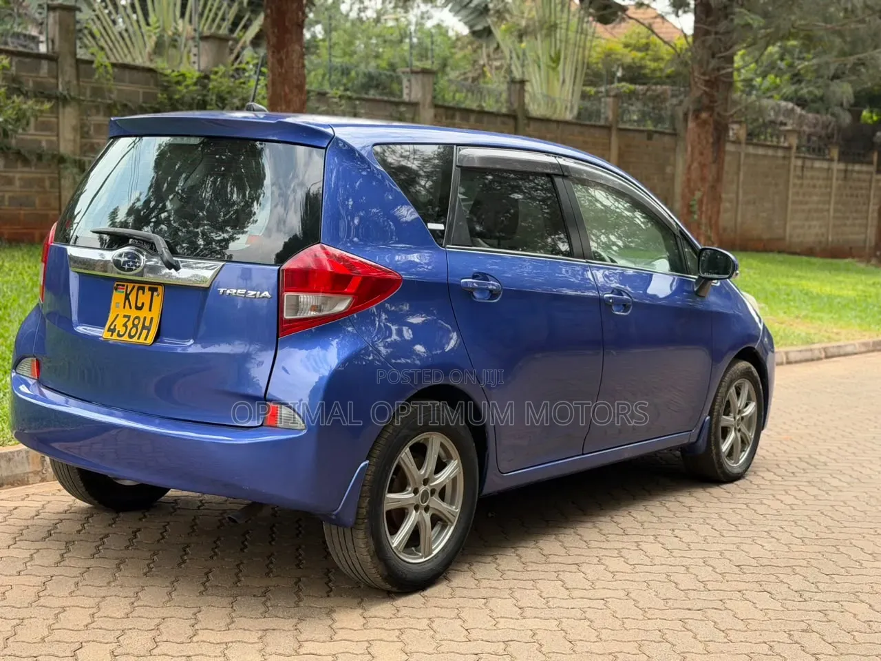 Subaru Trezia 2011 Blue