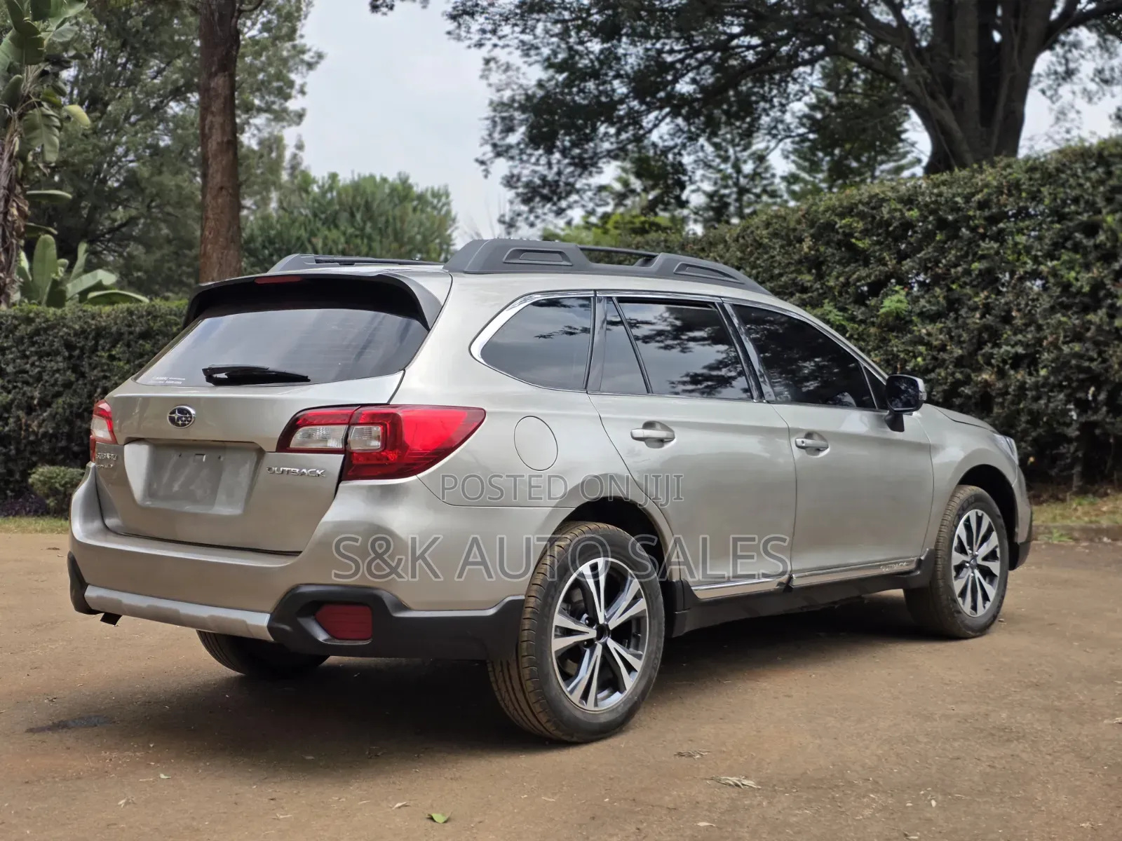 Subaru Outback 2017 Silver
