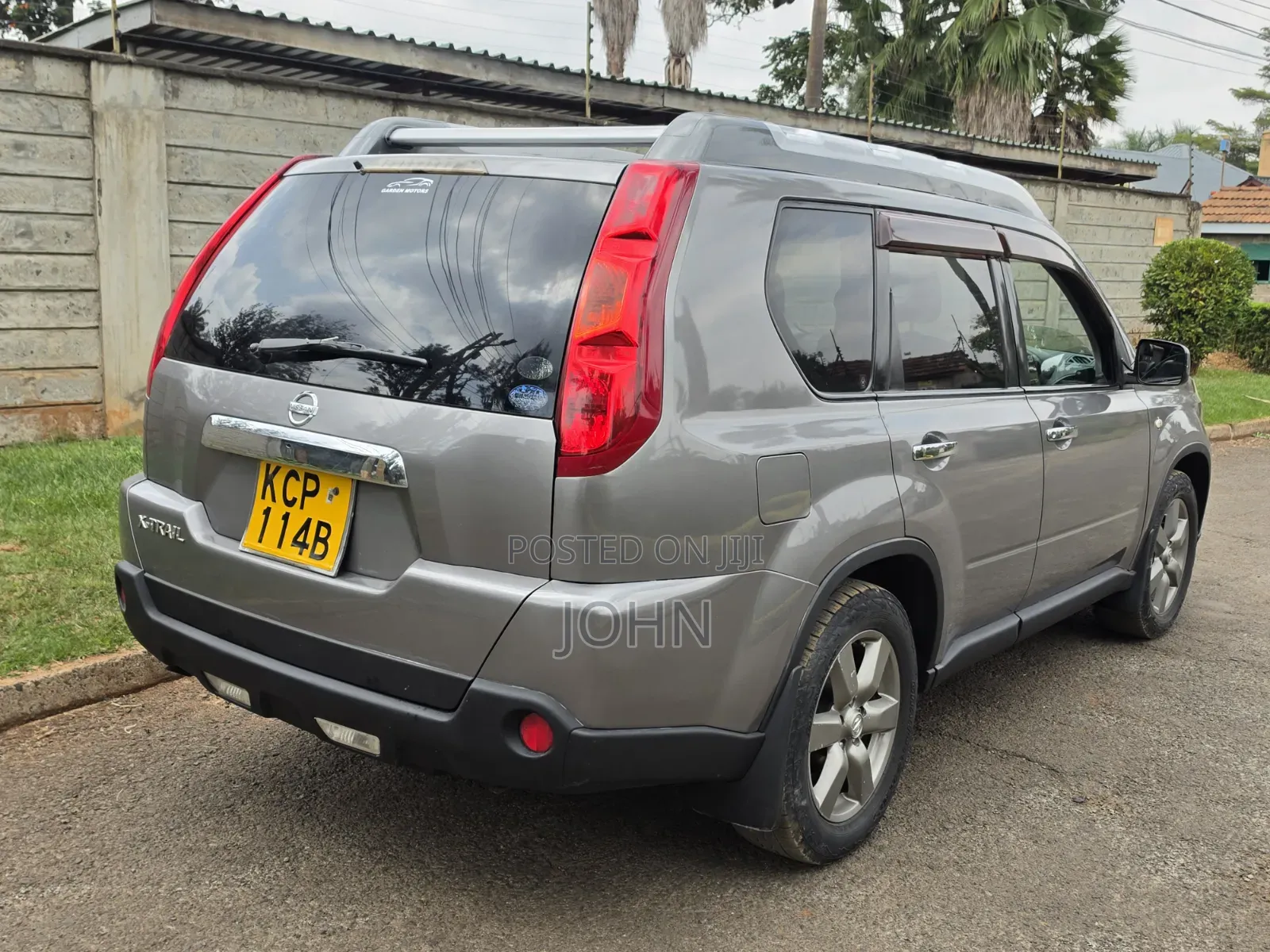 Nissan X-Trail 2.0 Petrol XE 2010 Gray