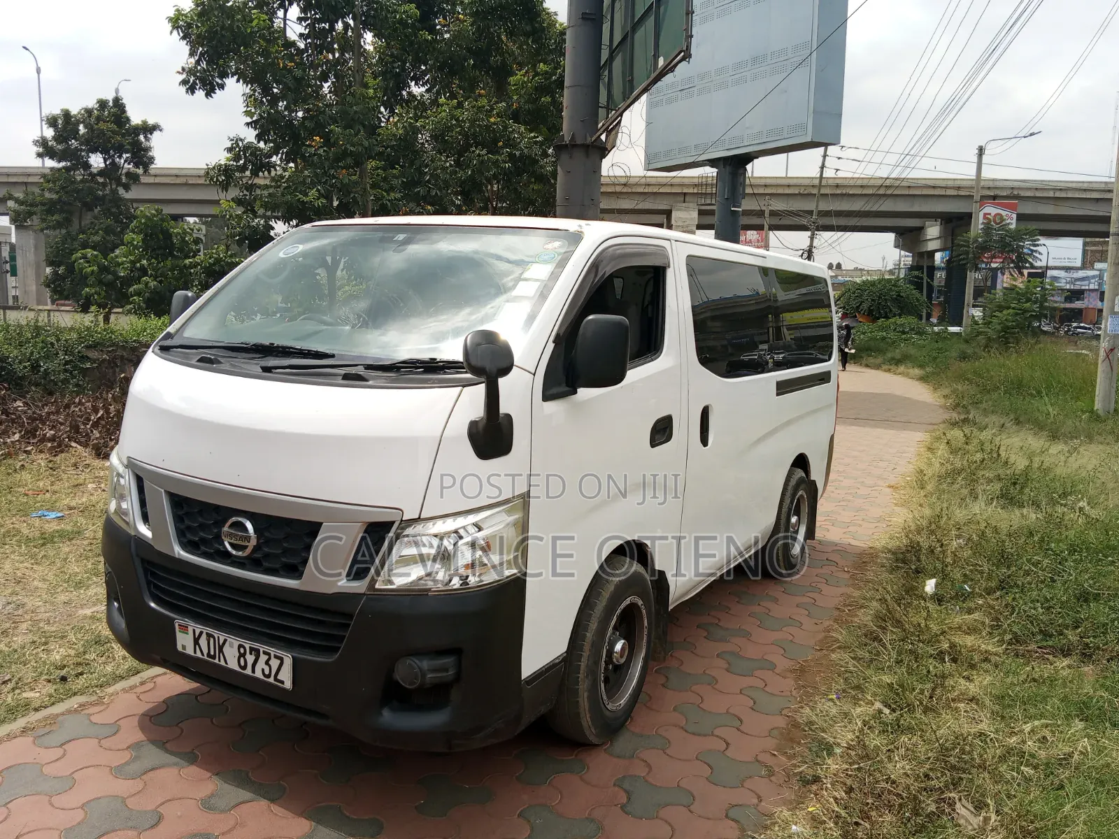 Nissan Caravan (Urvan) 2017 White