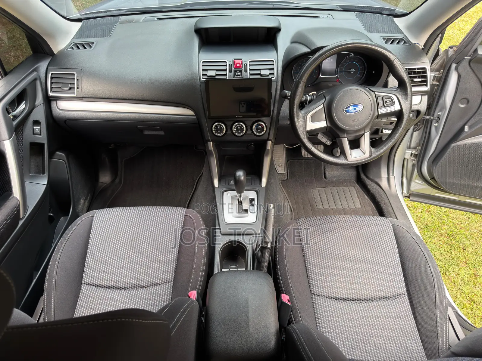 Subaru Forester 2017 Silver