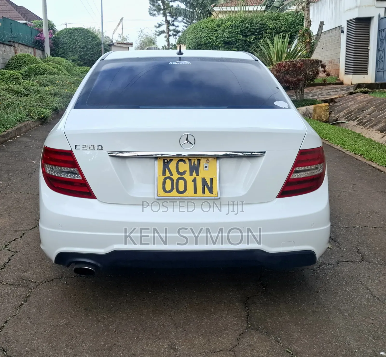 Mercedes-Benz C200 2012 White