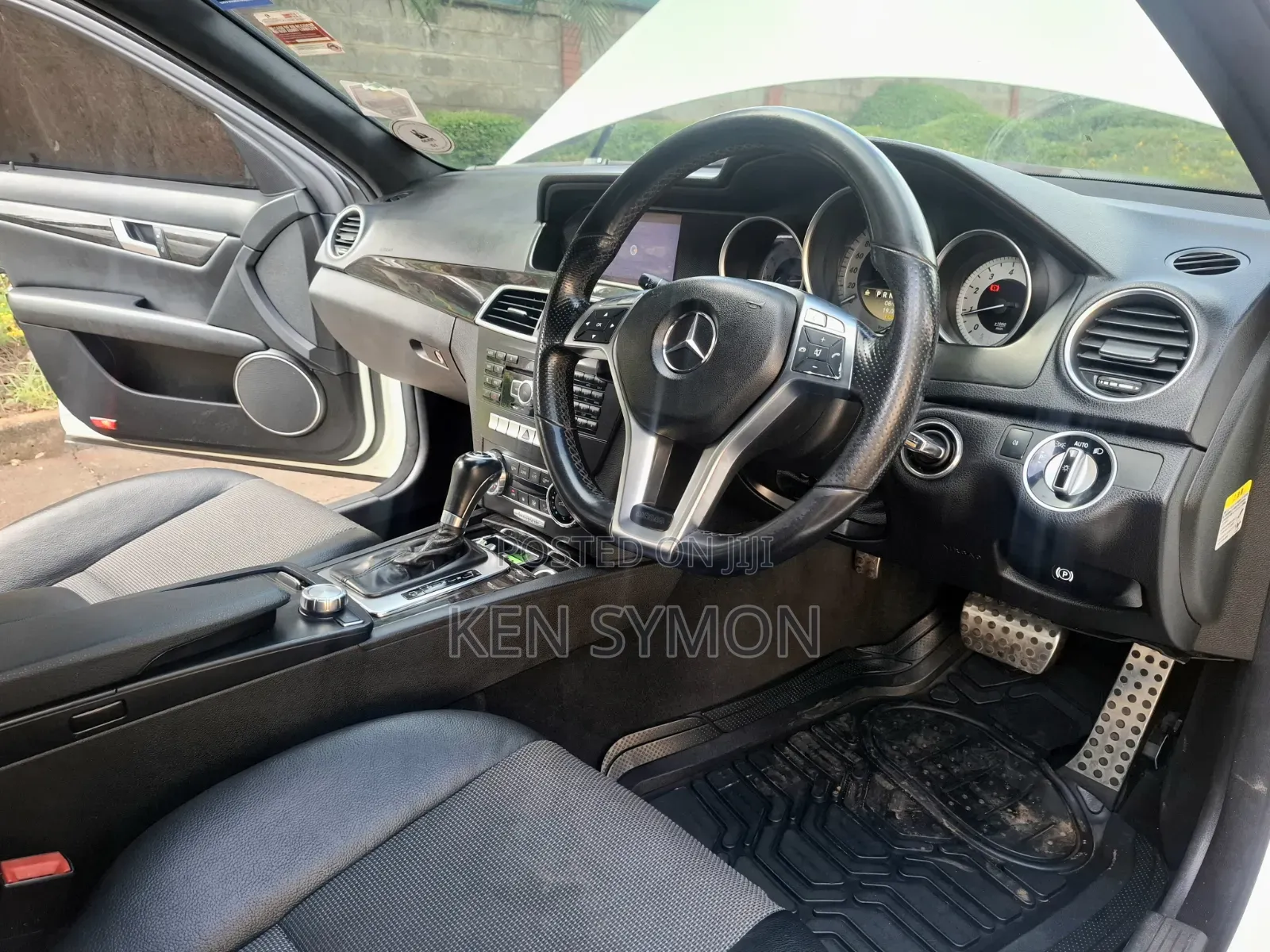Mercedes-Benz C200 2012 White