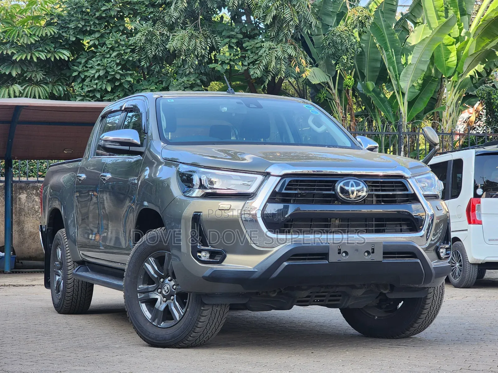 Toyota Hilux Revo Double Cab Deisel 2.8 AWD 2022 Green