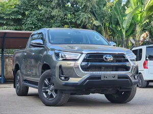 Toyota Hilux Revo Double Cab Deisel 2.8 AWD 2022 Green
