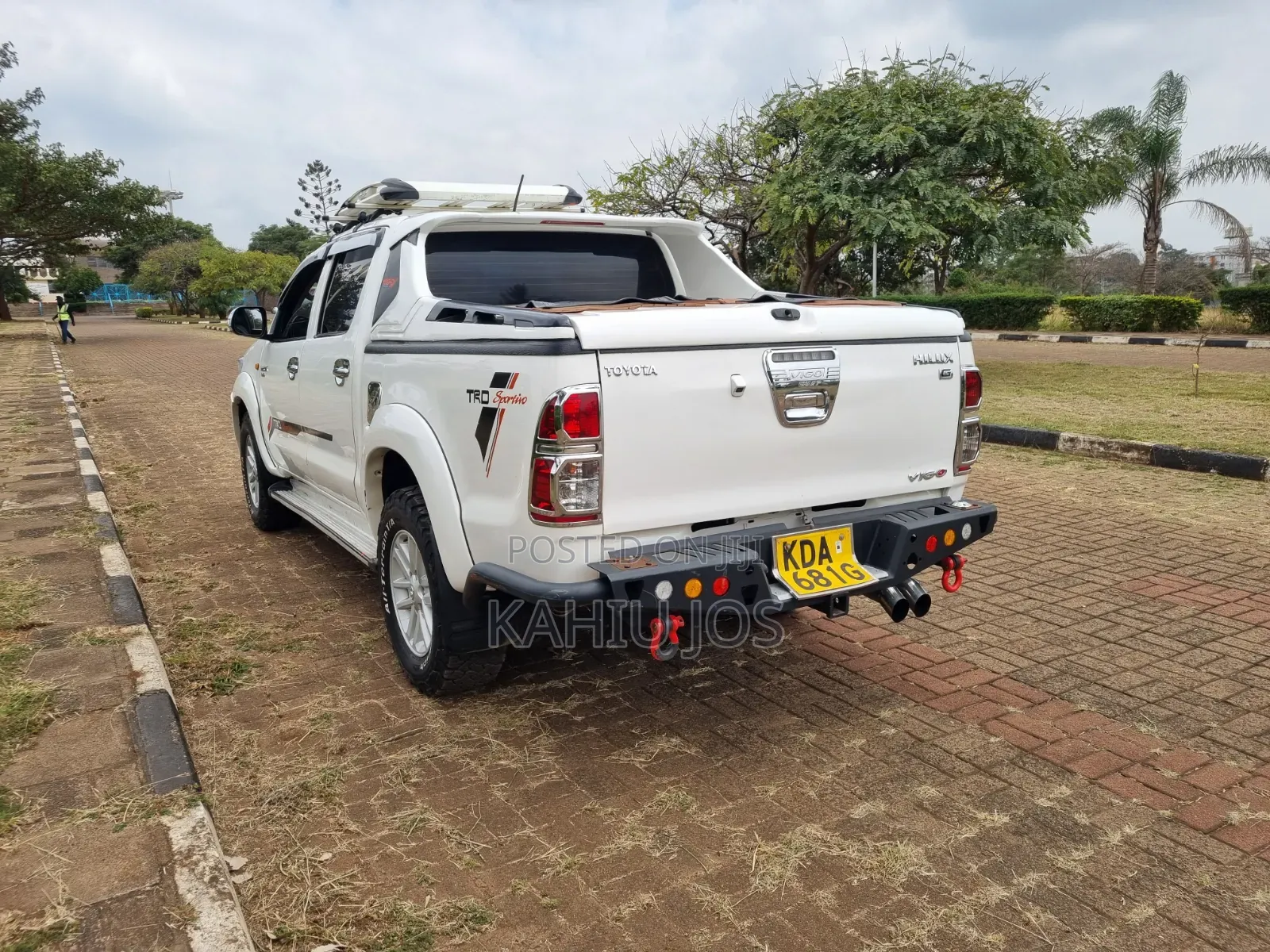 Toyota Hilux 2014 Off white