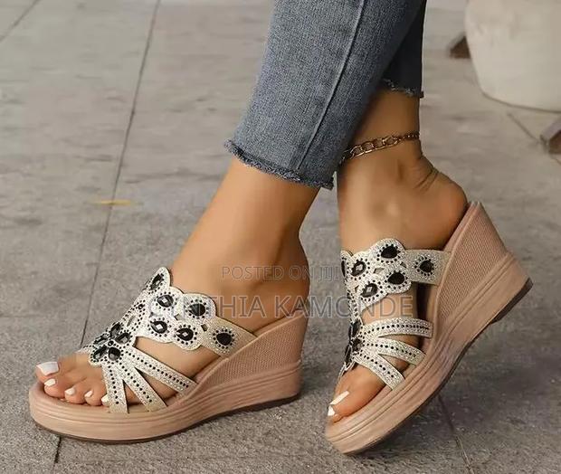 Ladies Wedge Shoes