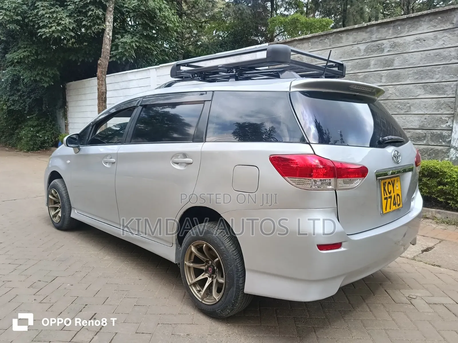 Toyota Wish 2011 Silver