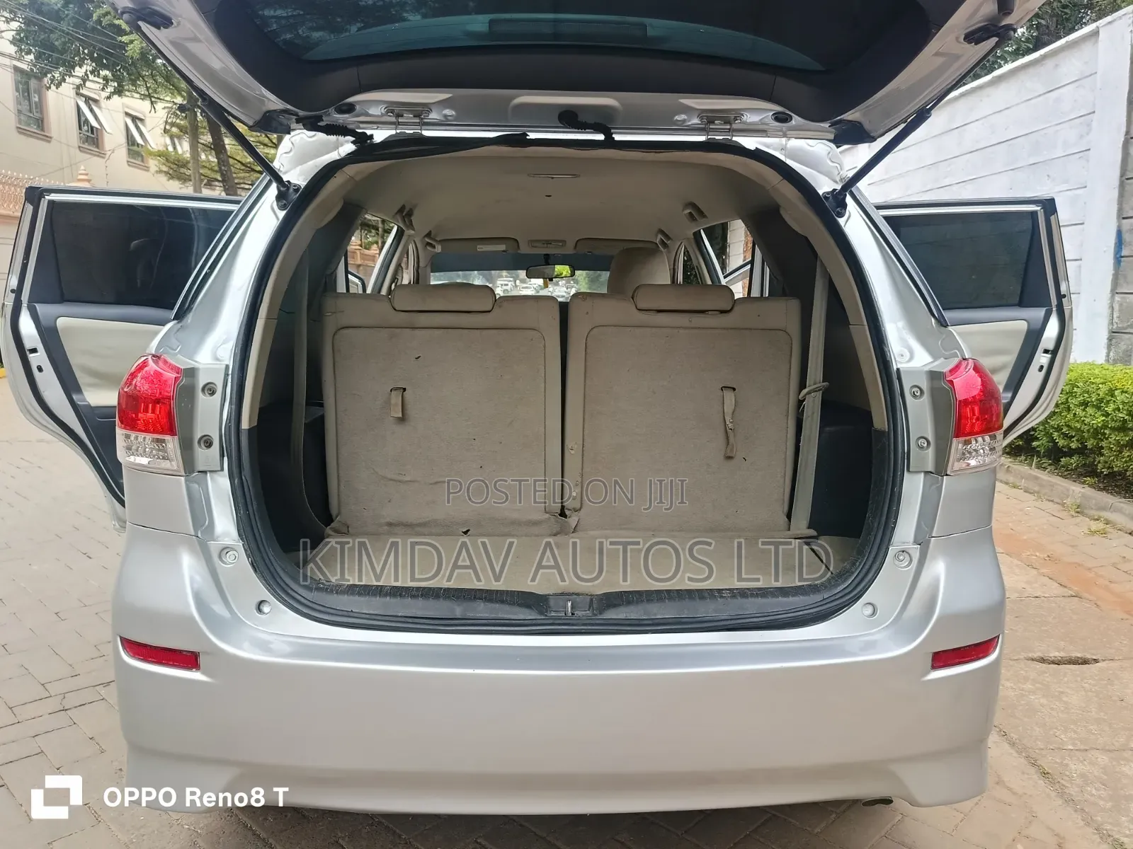 Toyota Wish 2011 Silver