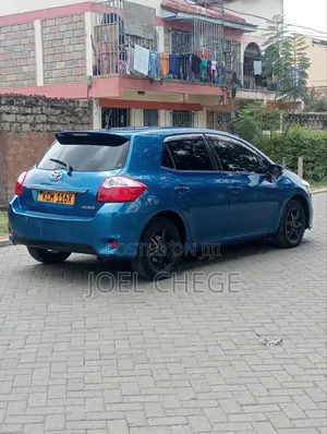 Toyota Auris 2010 Blue