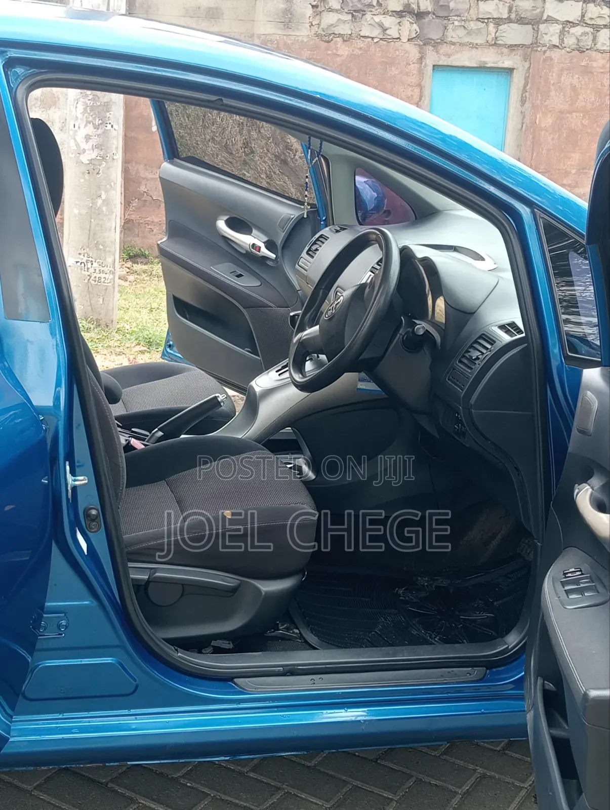 Toyota Auris 2010 Blue