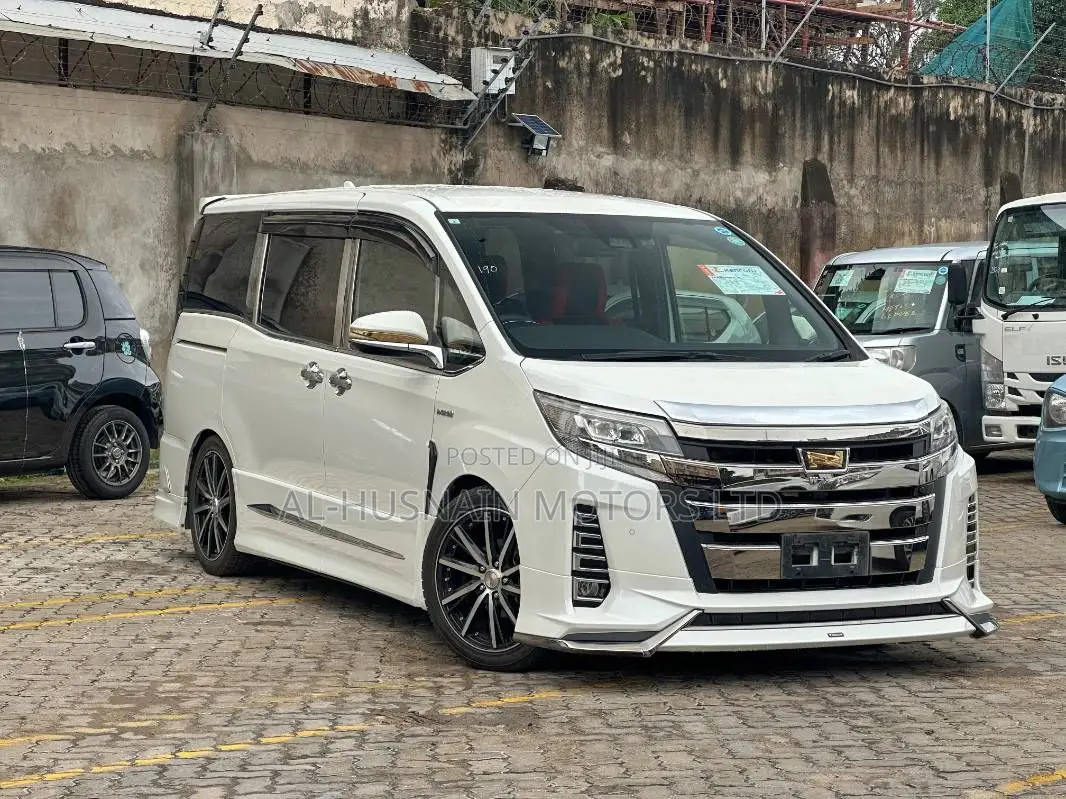 Toyota Noah 2.0 FWD (7 Seater) 2019 Pearl