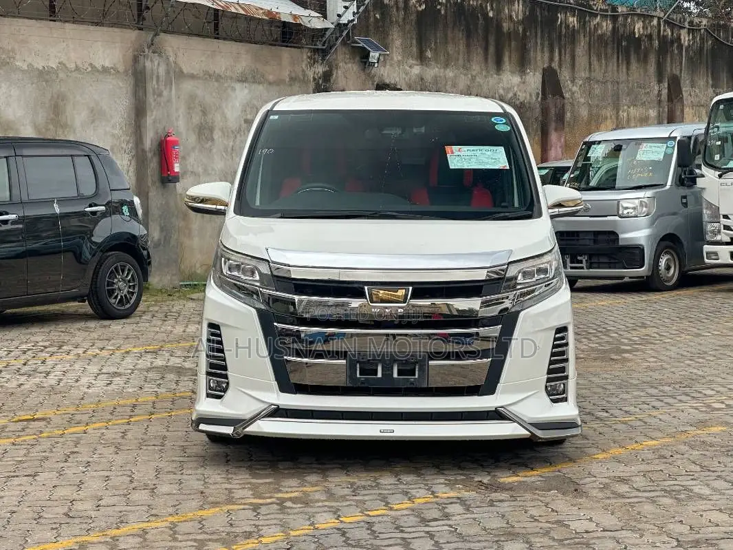 Toyota Noah 2.0 FWD (7 Seater) 2019 Pearl