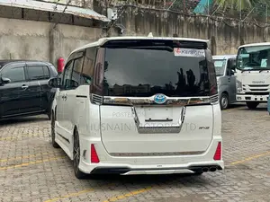 Toyota Noah 2.0 FWD (7 Seater) 2019 Pearl