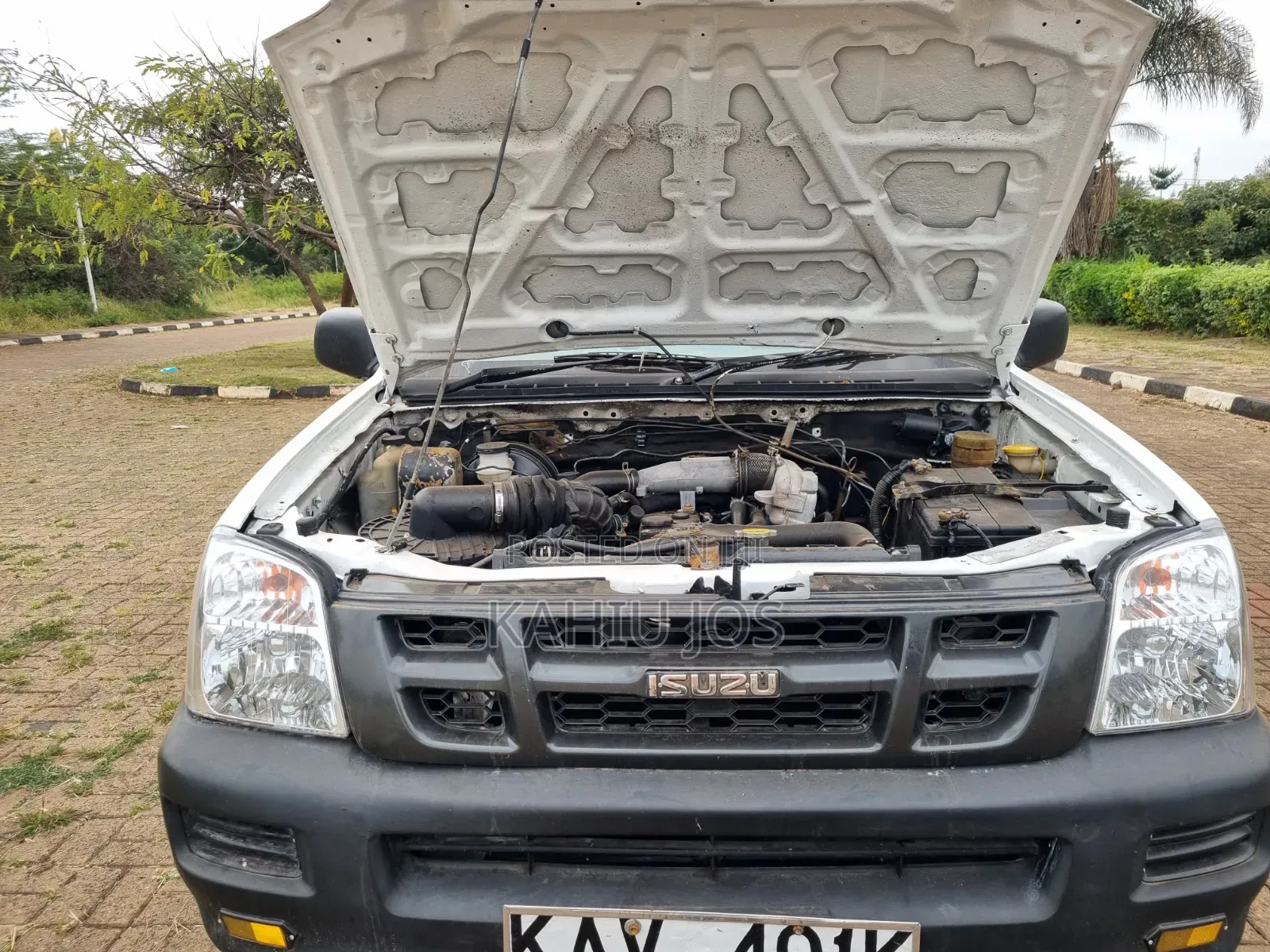 Isuzu D-MAX 2006 Off white