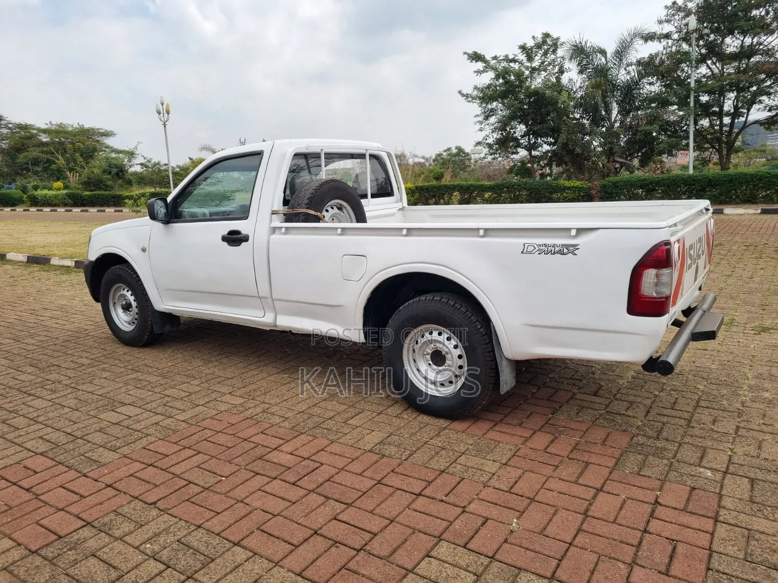 Isuzu D-MAX 2006 Off white