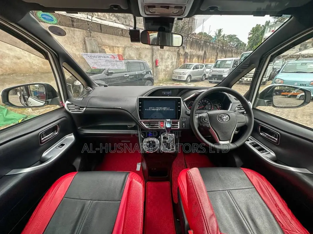 Toyota Noah 2.0 FWD (7 Seater) 2019 Pearl
