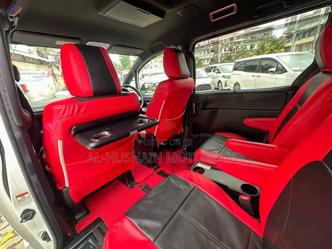 Toyota Noah 2.0 FWD (7 Seater) 2019 Pearl