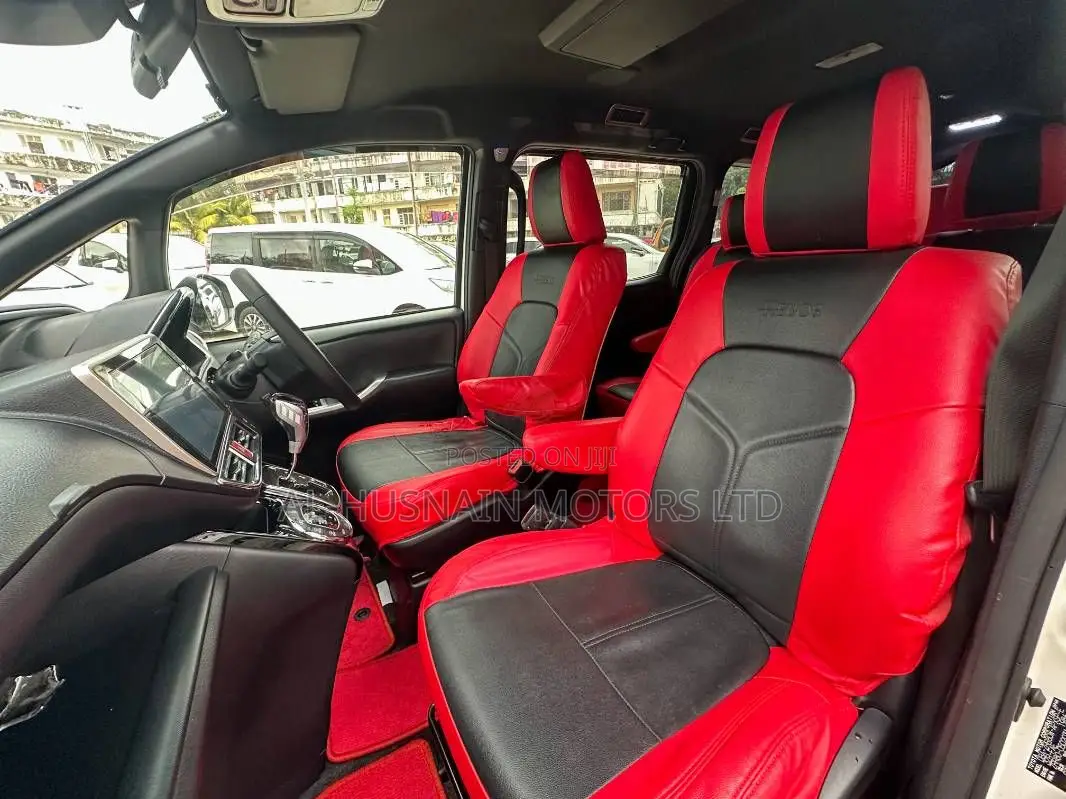 Toyota Noah 2.0 FWD (7 Seater) 2019 Pearl