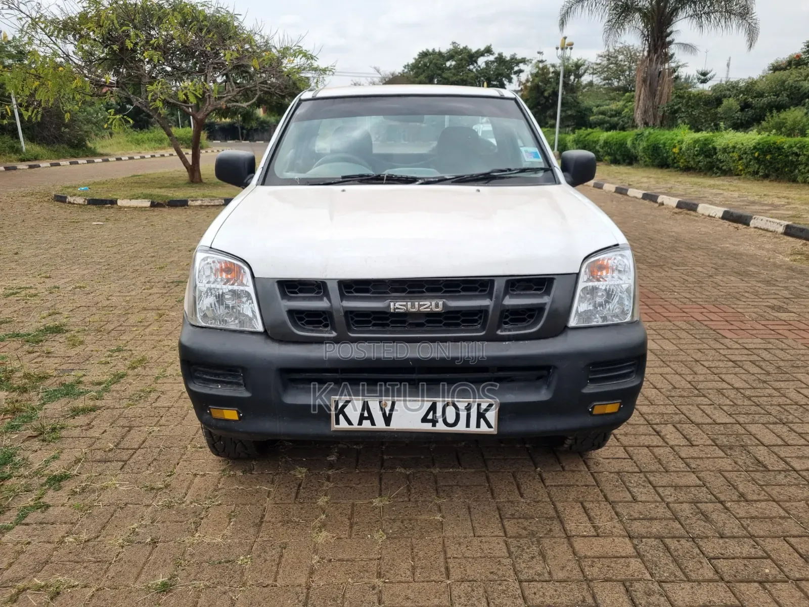 Isuzu D-MAX 2006 Off white