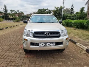 Toyota Hilux 2011 Gold