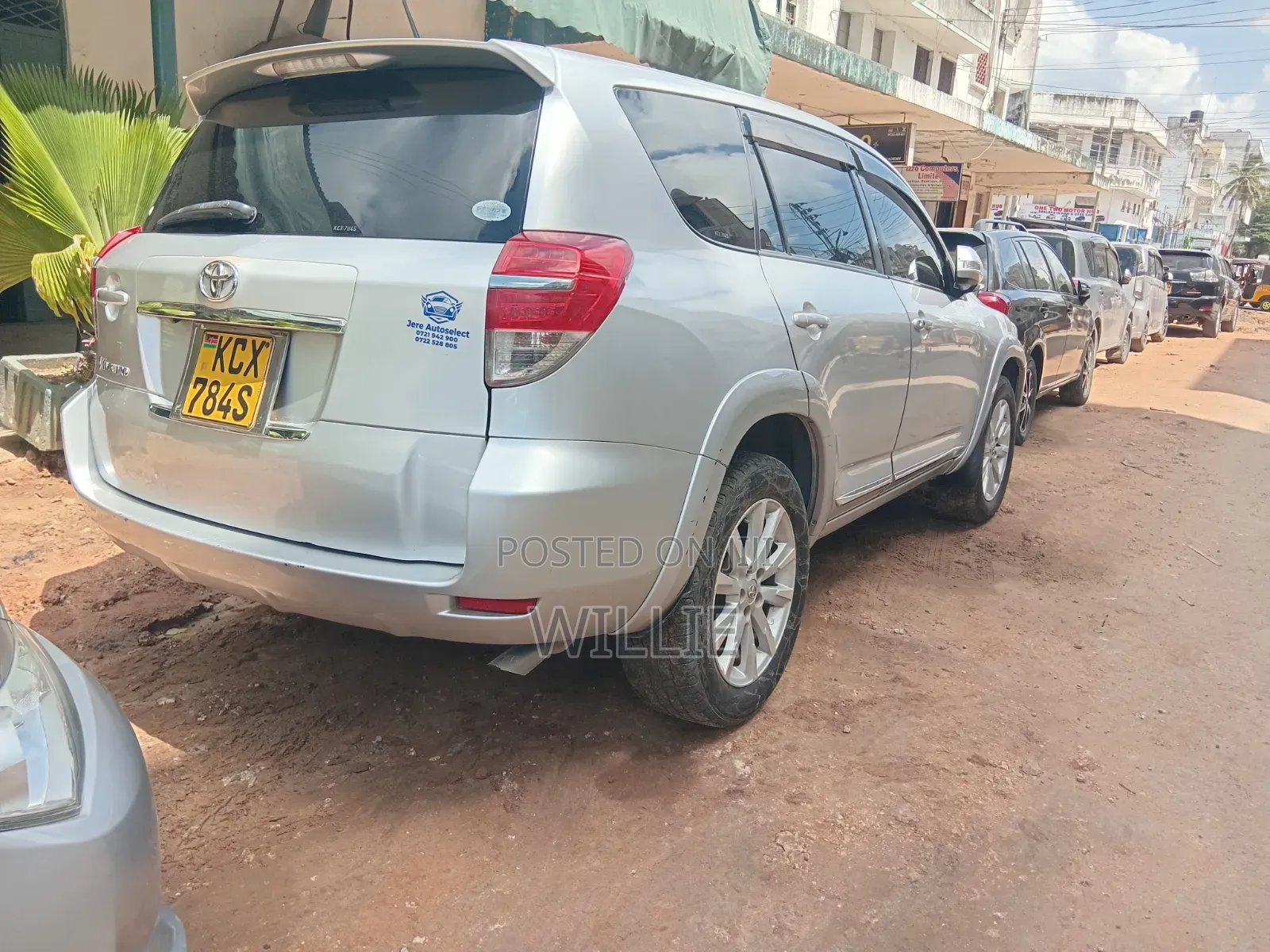 Toyota Vanguard 2012 Silver