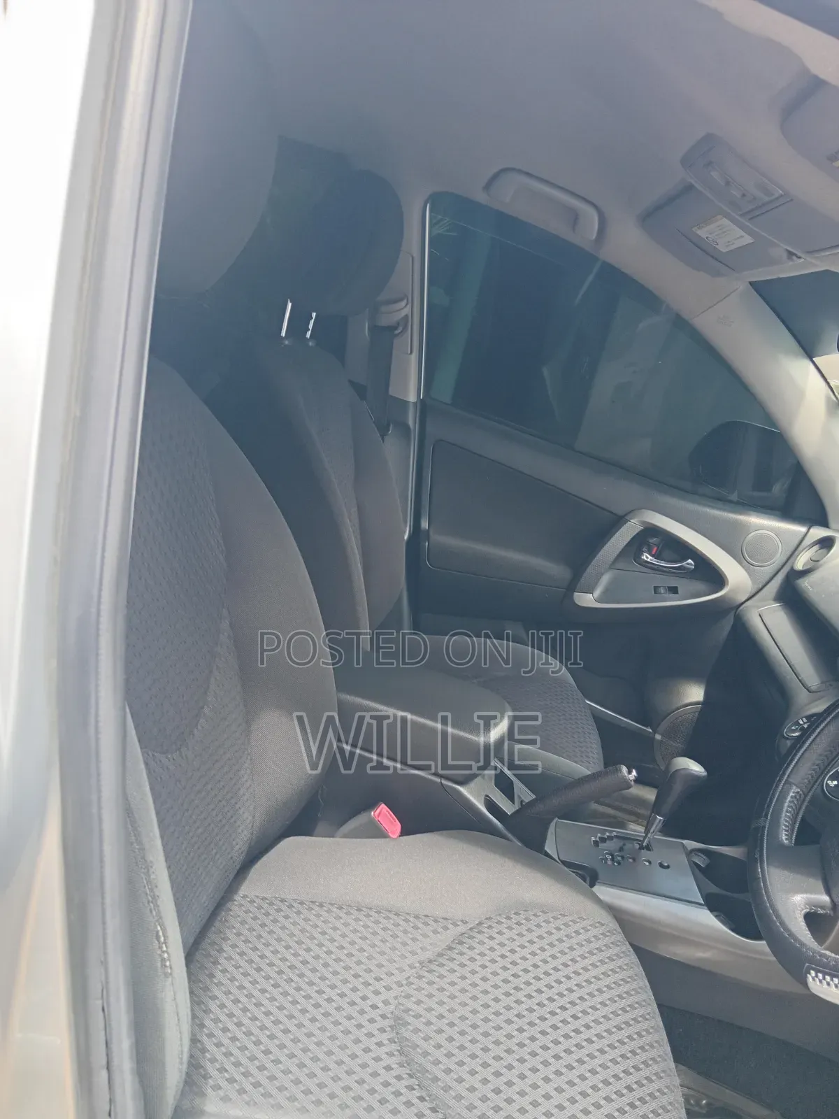 Toyota Vanguard 2012 Silver
