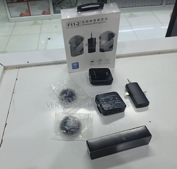 F11 Rechargeable Wireless Clip Microphone