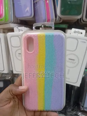 iPhone X/Xs Pastel Chevron-Striped Silicone Case