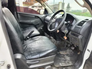 Isuzu D-MAX 2016 White