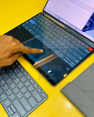 Laptop Lenovo Yoga 9i 16GB Intel Core Ultra 7 SSD 1T