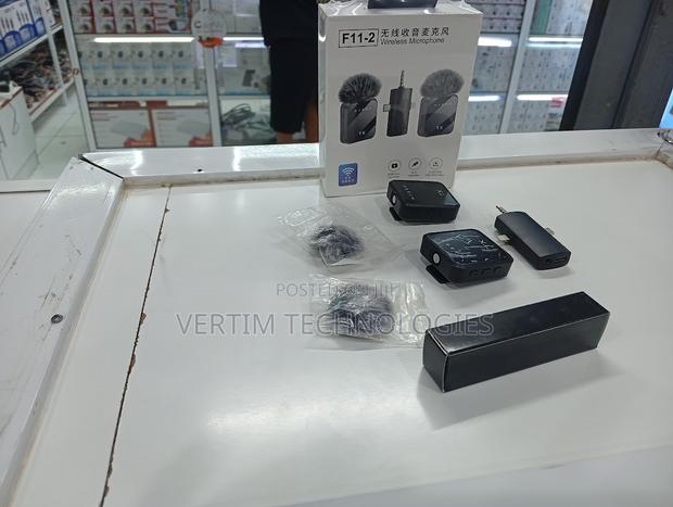 F11 Digital Wireless Lavalier Mic With Stable Transmission - main view