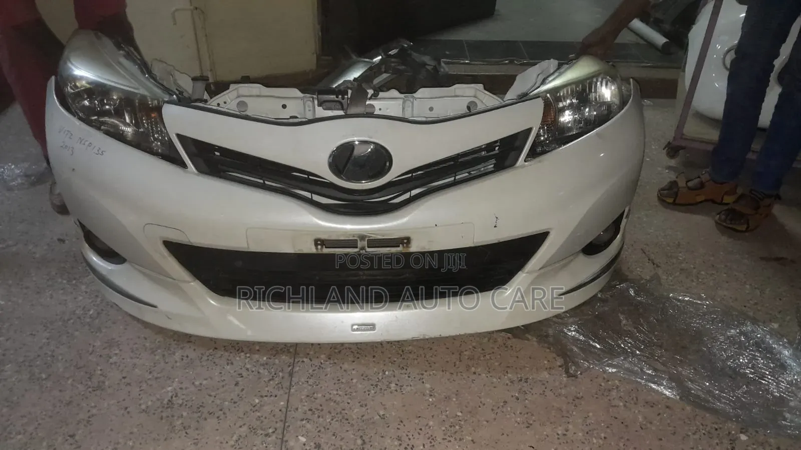 Nosecut Toyota Vitz Ksp130 2012