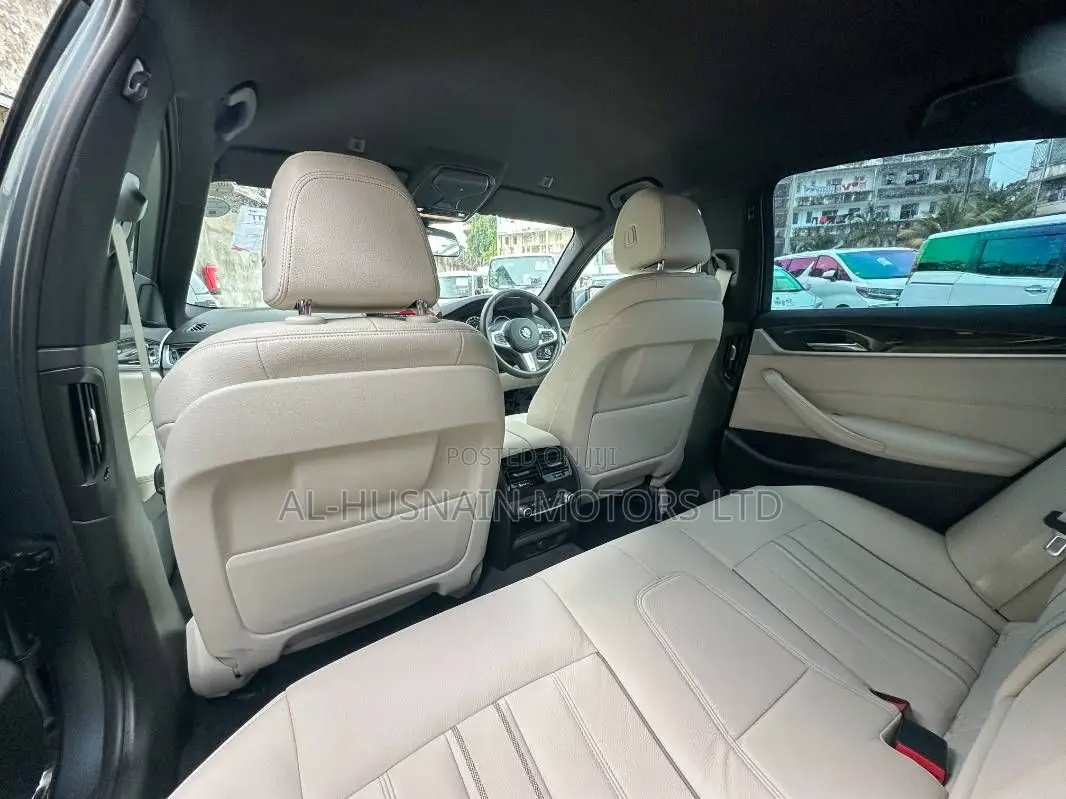 BMW 540i 2019 Gray