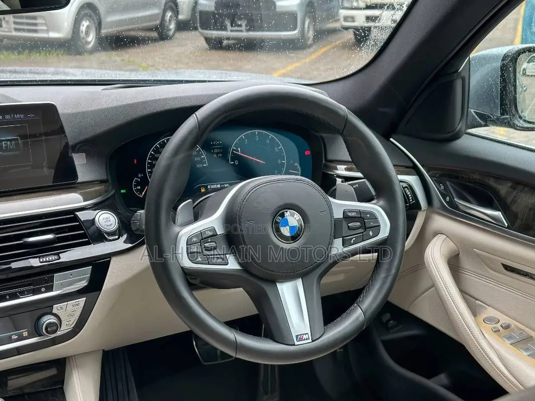 BMW 540i 2019 Gray