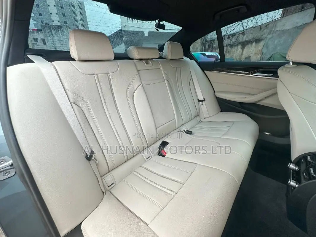BMW 540i 2019 Gray